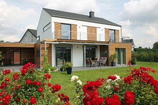 © stefanfister - Adobe Stock.com Foto: Einfamilienhaus