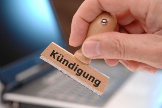 © Wolfilser - Adobe Stock.com Foto: Stempel mit Aufschrift Kündigung